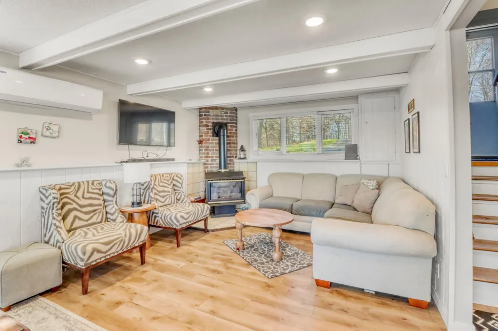 32628 Heilberger Drive Erhard, MN 56534