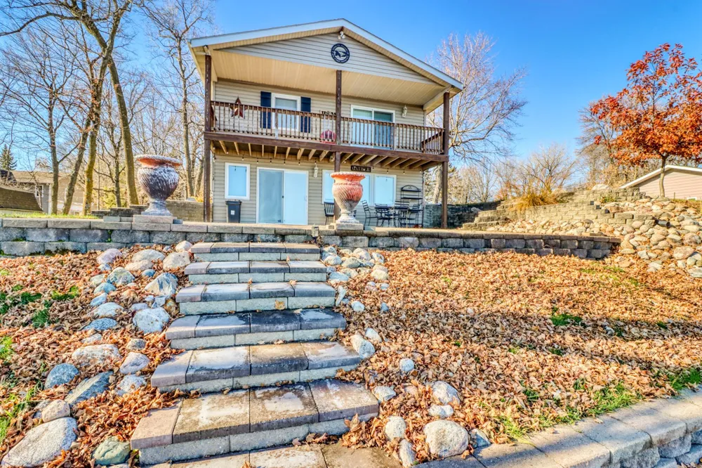 32628 Heilberger Drive Erhard, MN 56534