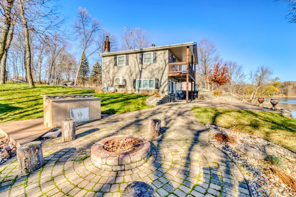 32628 Heilberger Drive Erhard, MN 56534