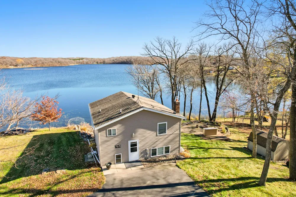 32628 Heilberger Drive Erhard, MN 56534