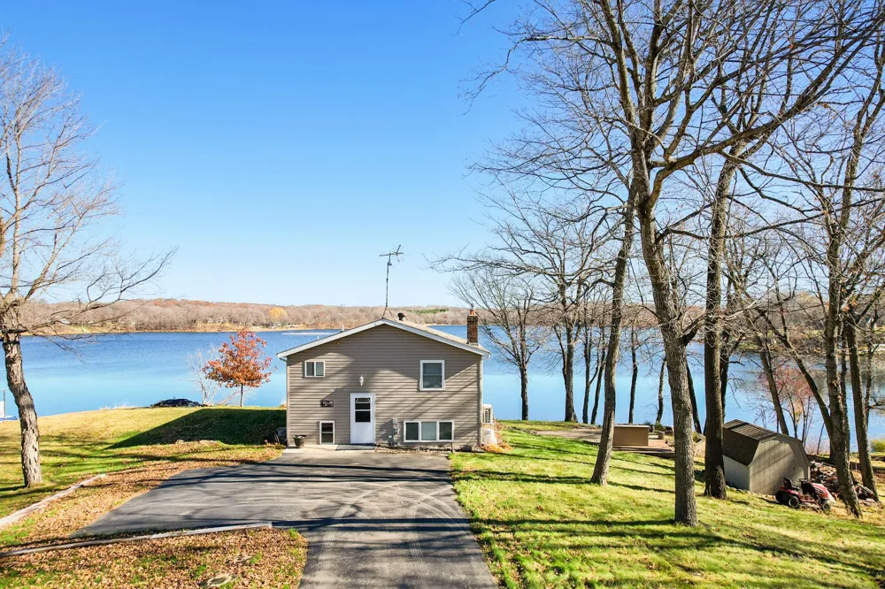 32628 Heilberger Drive Erhard, MN 56534