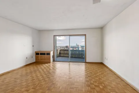 400 Groveland Avenue #1912