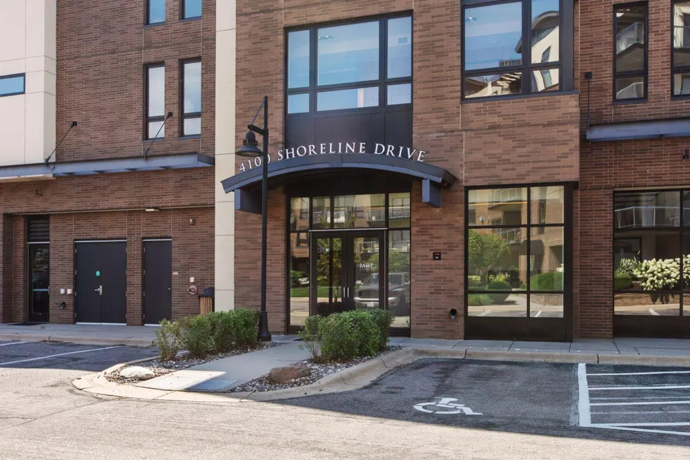 4100 Shoreline Drive #S204 Spring Park, MN 55384