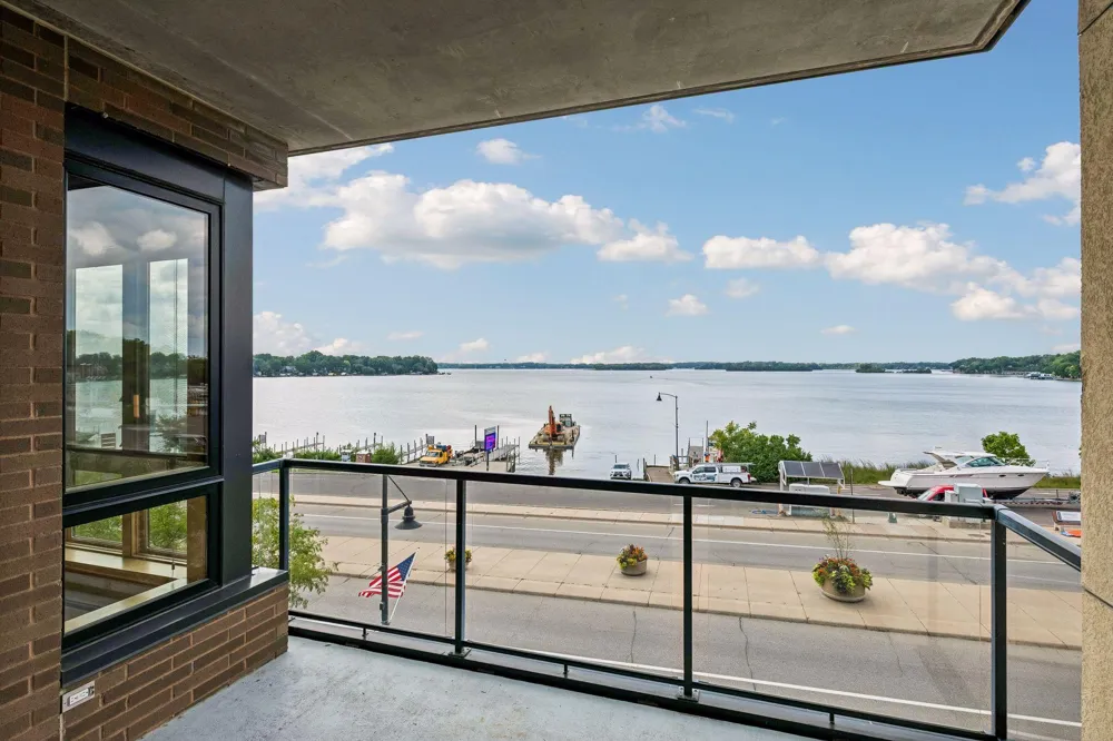 4100 Shoreline Drive #S204 Spring Park, MN 55384