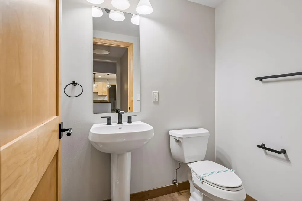 4100 Shoreline Drive #S204 Spring Park, MN 55384