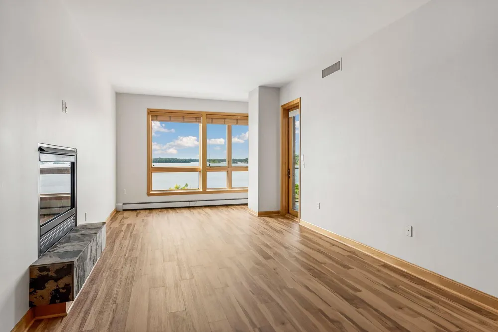 4100 Shoreline Drive #S204 Spring Park, MN 55384