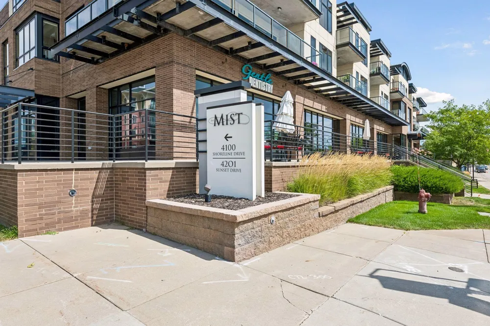 4100 Shoreline Drive #S204 Spring Park, MN 55384