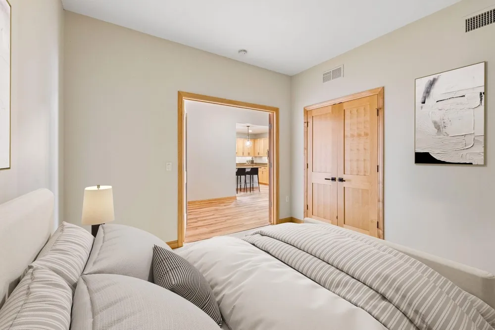 4100 Shoreline Drive #S204 Spring Park, MN 55384