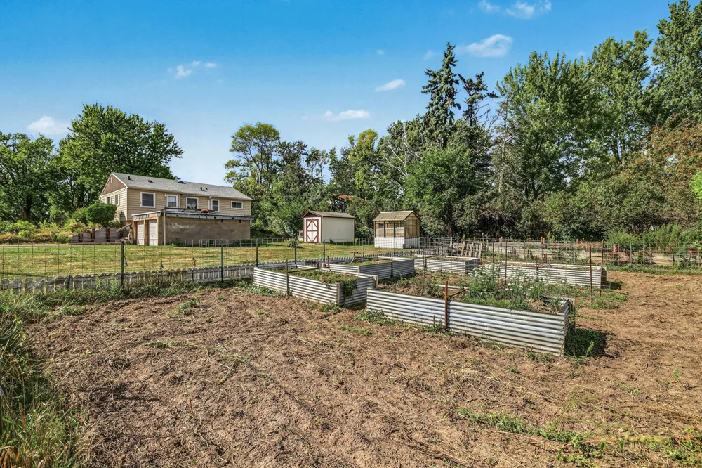 3004 Bellaire Avenue Maplewood, MN 55109