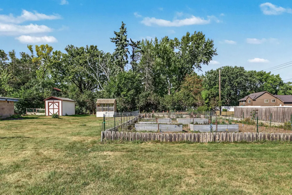 3004 Bellaire Avenue Maplewood, MN 55109