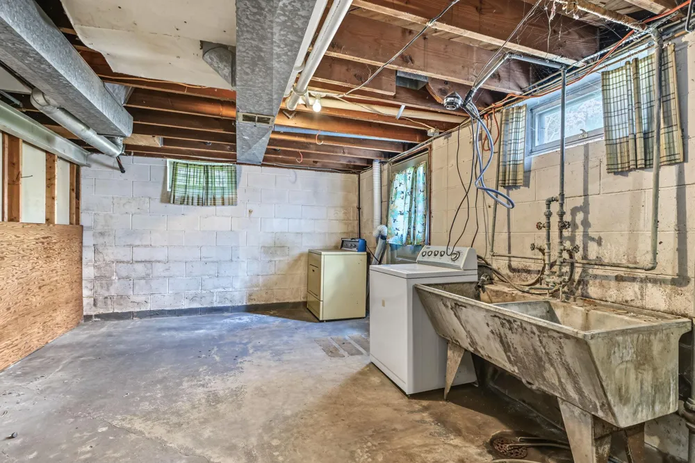 3004 Bellaire Avenue Maplewood, MN 55109