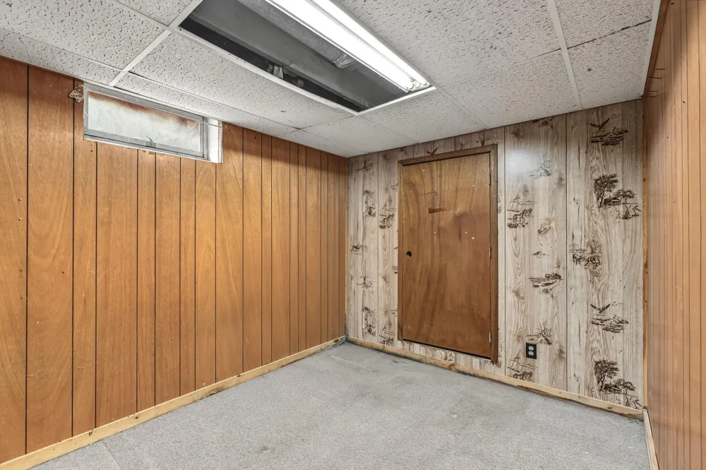 3004 Bellaire Avenue Maplewood, MN 55109