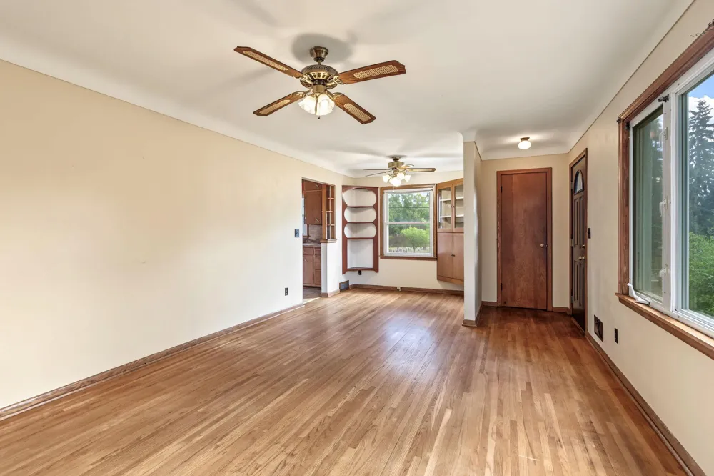 3004 Bellaire Avenue Maplewood, MN 55109