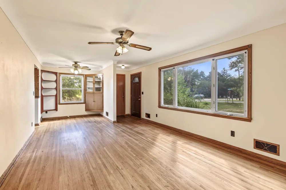 3004 Bellaire Avenue Maplewood, MN 55109