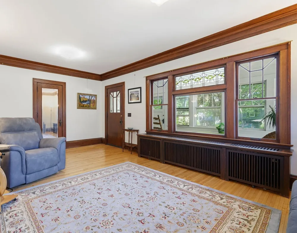 20 Melbourne Avenue SE Minneapolis, MN 55414