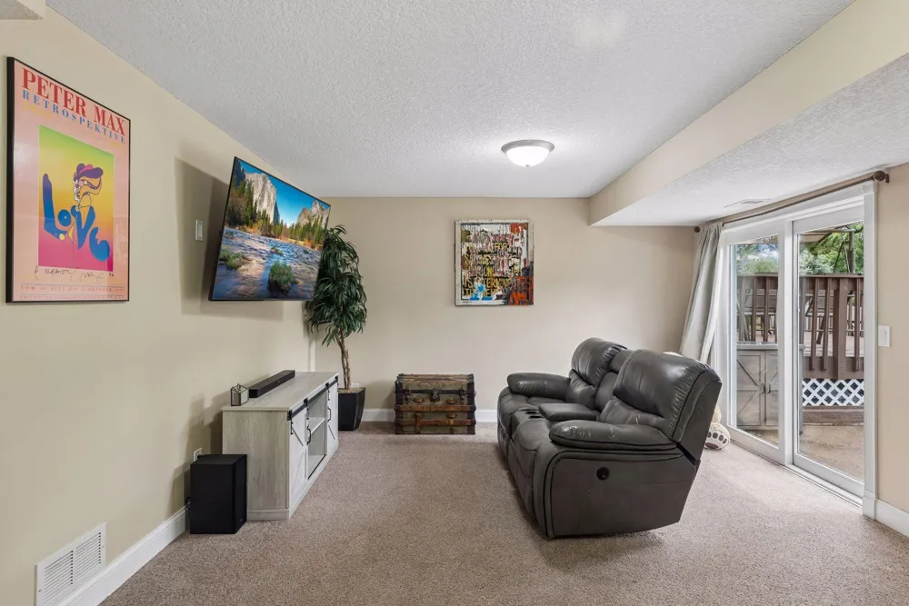 360 117th Avenue NW Coon Rapids, MN 55448