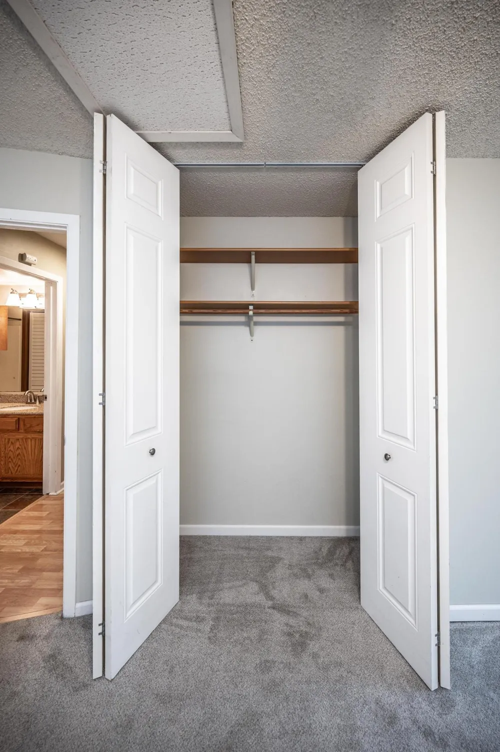 3590 Blue Jay Way #201 Eagan, MN 55123