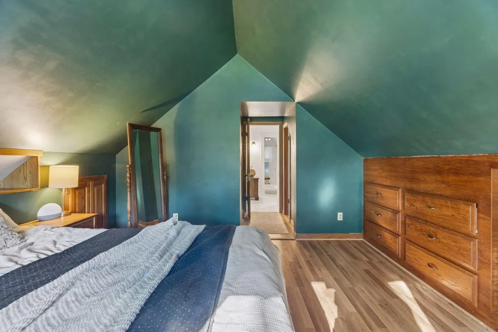 239 Oakwood Drive Shoreview, MN 55126