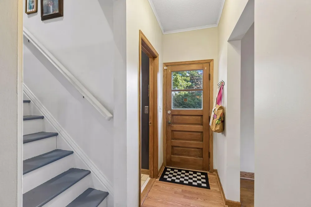 239 Oakwood Drive Shoreview, MN 55126