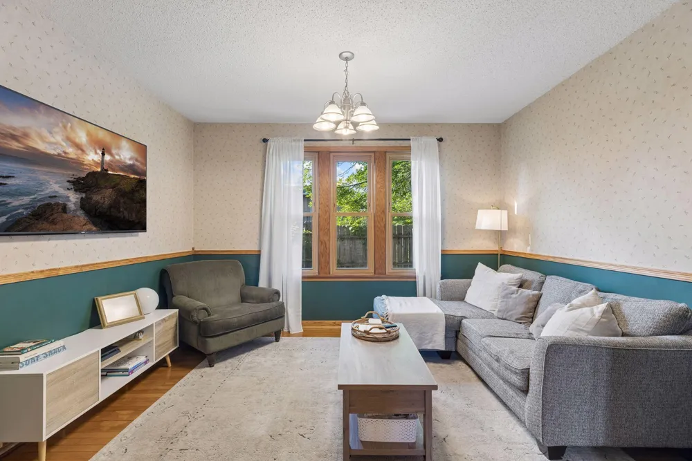 239 Oakwood Drive Shoreview, MN 55126