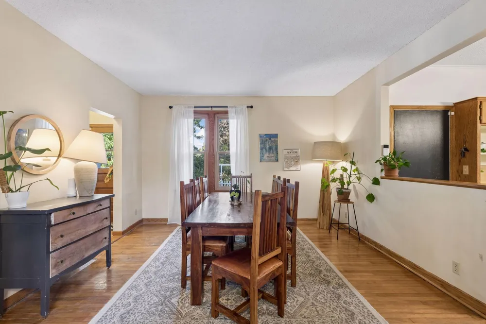 239 Oakwood Drive Shoreview, MN 55126