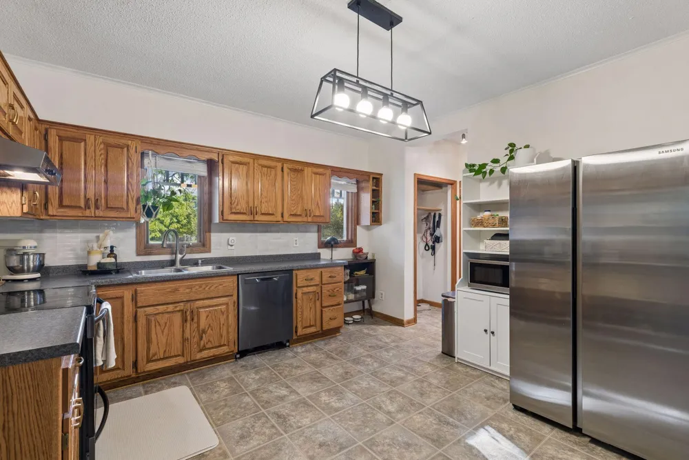 239 Oakwood Drive Shoreview, MN 55126