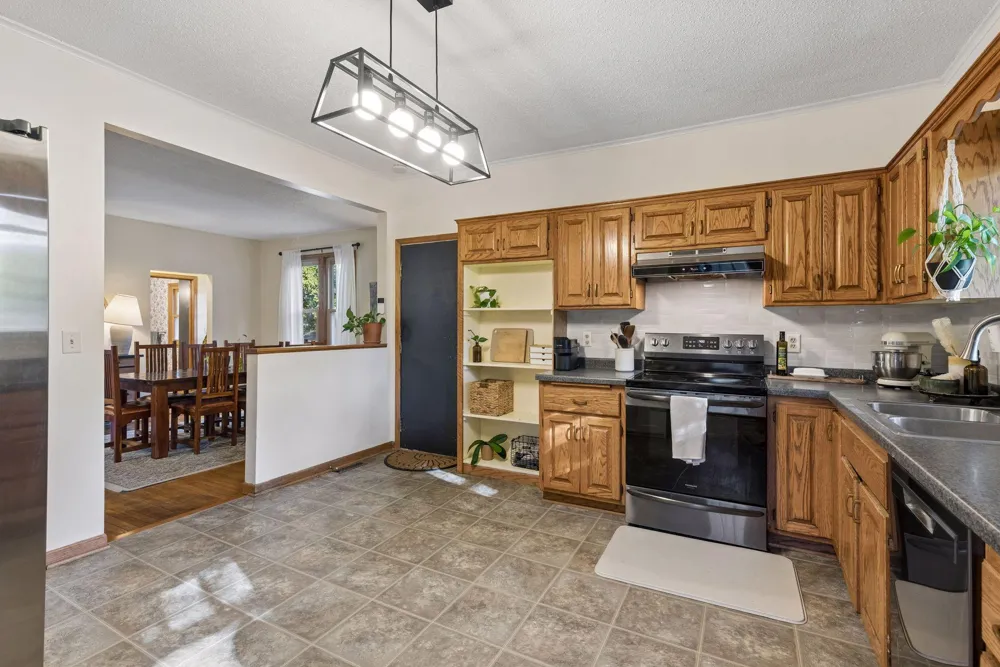 239 Oakwood Drive Shoreview, MN 55126