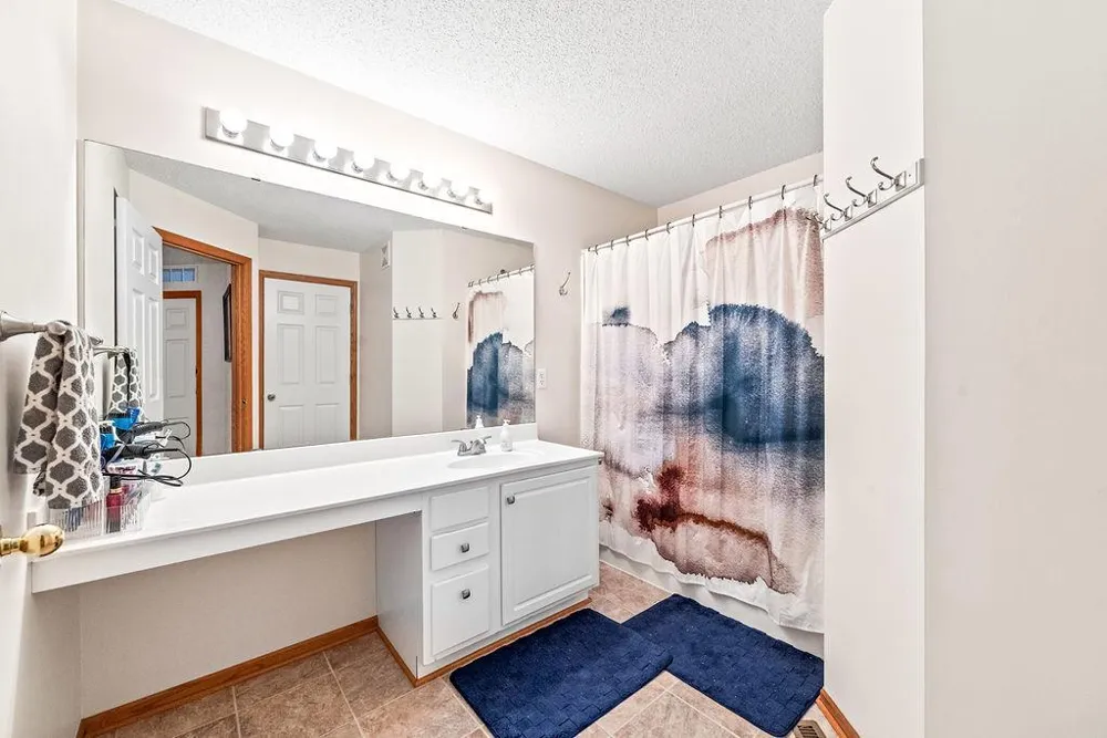 17135 Embers Avenue #2102 Farmington, MN 55024