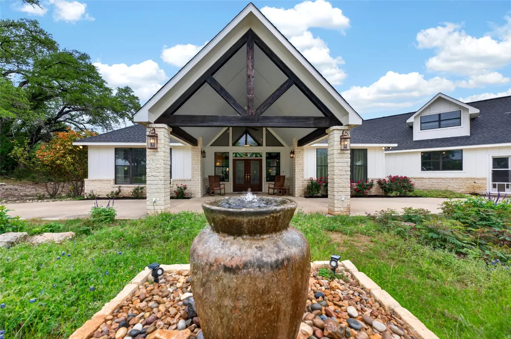 1508 Successor Road Spicewood, TX 78669