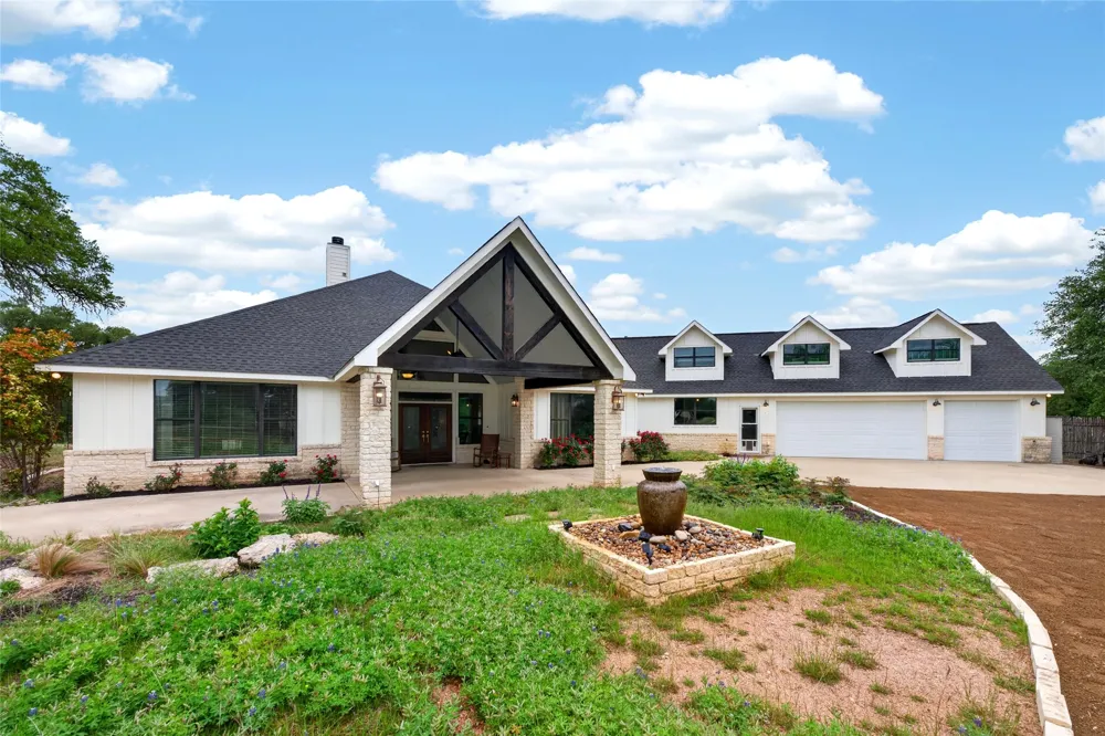 1508 Successor Road Spicewood, TX 78669