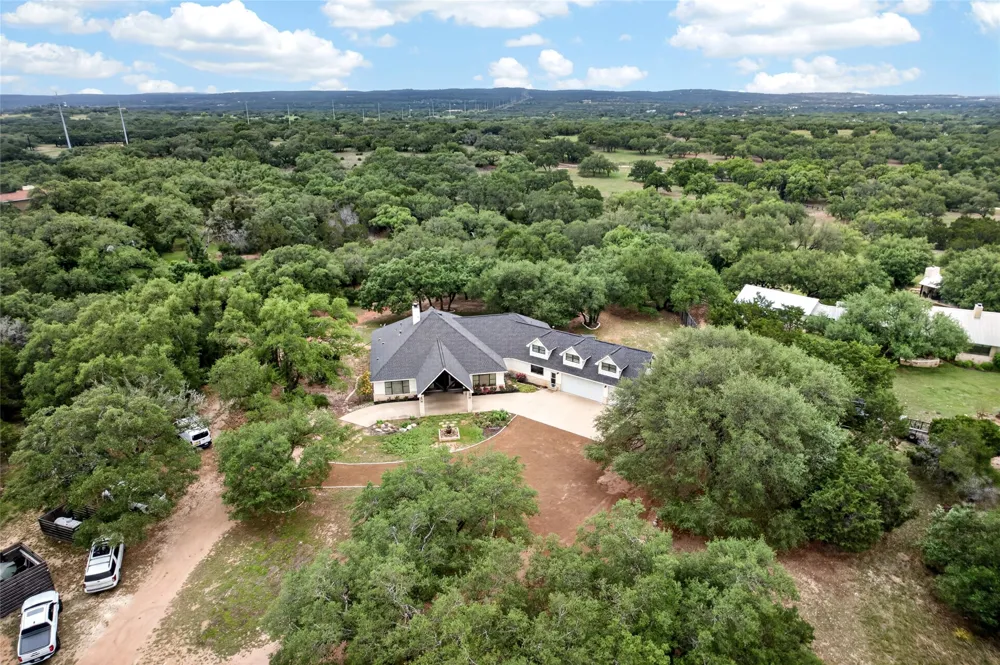 1508 Successor Road Spicewood, TX 78669