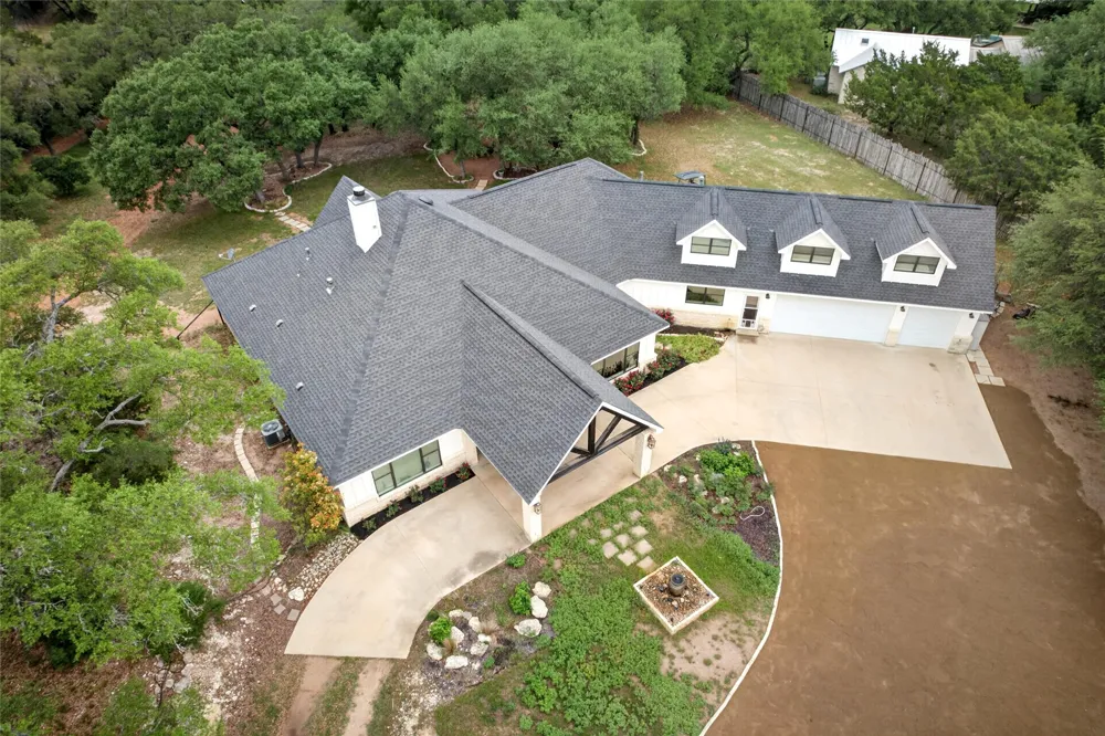 1508 Successor Road Spicewood, TX 78669