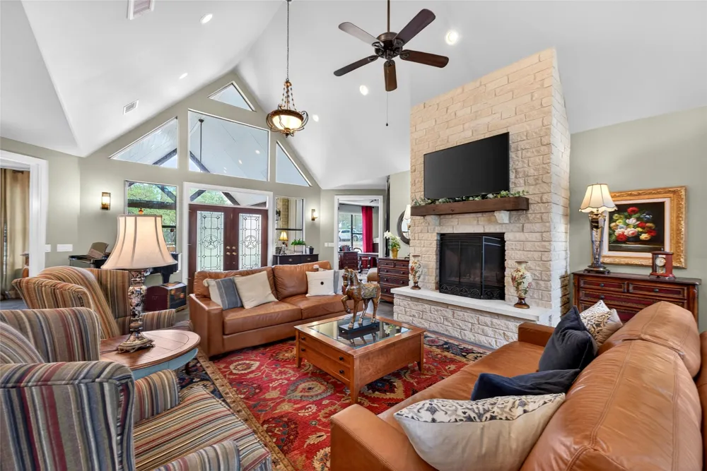 1508 Successor Road Spicewood, TX 78669