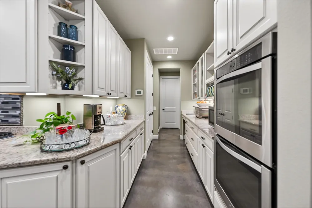1508 Successor Road Spicewood, TX 78669