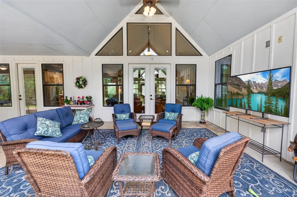 1508 Successor Road Spicewood, TX 78669