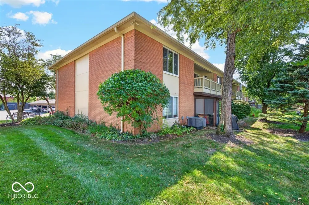 528 E Hunters Drive #D Carmel, IN 46032