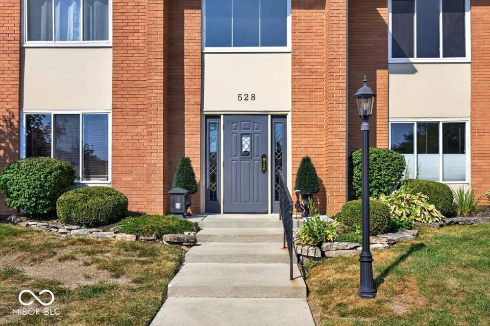 528 E Hunters Drive #D Carmel, IN 46032