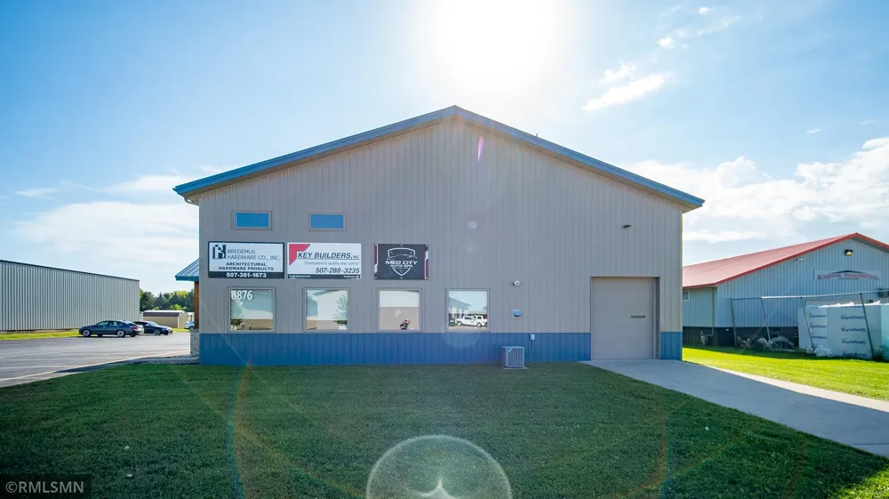 6876 10th Avenue SW Rochester, MN 55902
