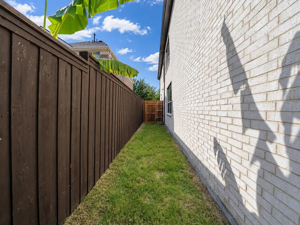 2232 chenault Drive Frisco, TX 75033
