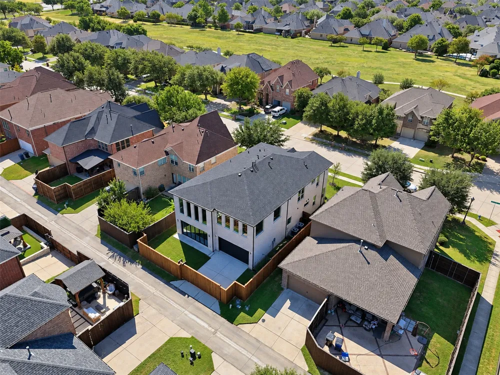 2232 chenault Drive Frisco, TX 75033