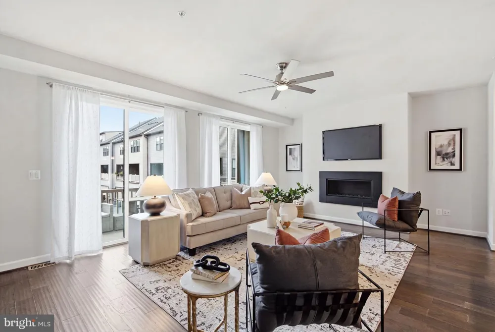 43451 CHARITABLE STREET Ashburn, VA 20148