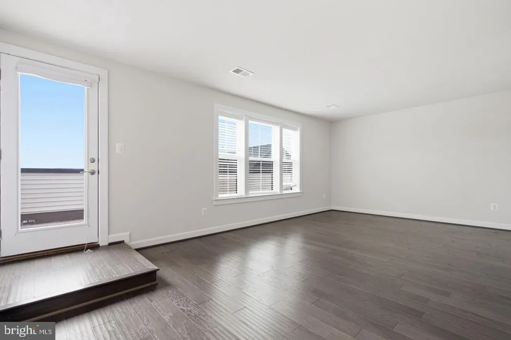 43451 CHARITABLE STREET Ashburn, VA 20148