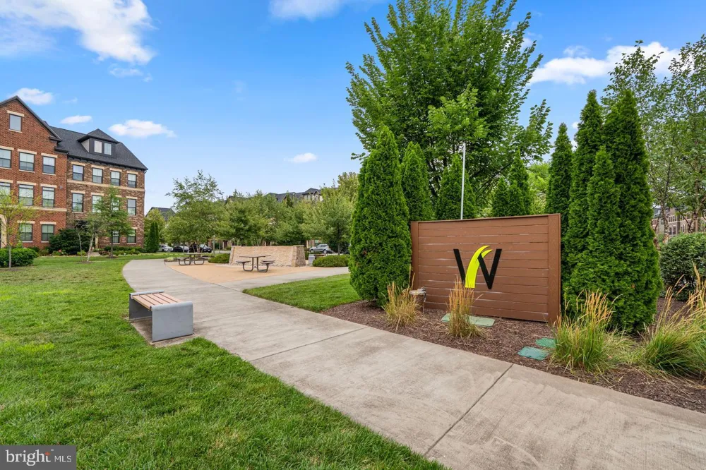 43451 CHARITABLE STREET Ashburn, VA 20148