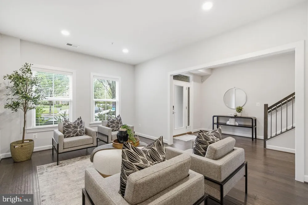 43451 CHARITABLE STREET Ashburn, VA 20148