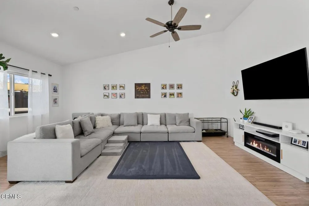 3312 Rustic Woods Lane Bakersfield, CA 93314