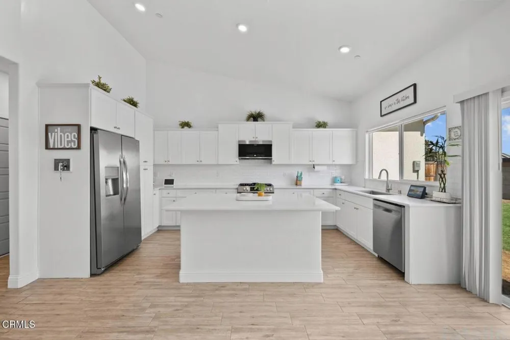 3312 Rustic Woods Lane Bakersfield, CA 93314