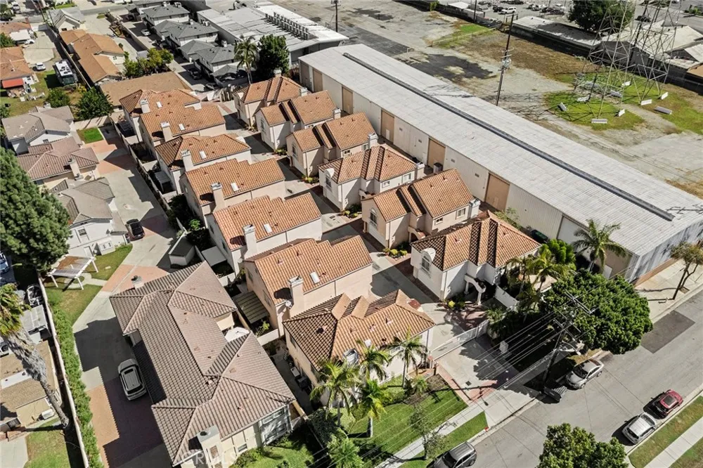 8819 Cedar St Bellflower, CA 90706
