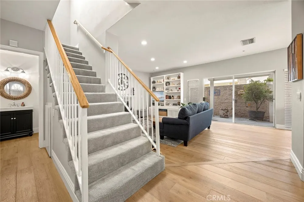 8819 Cedar St Bellflower, CA 90706