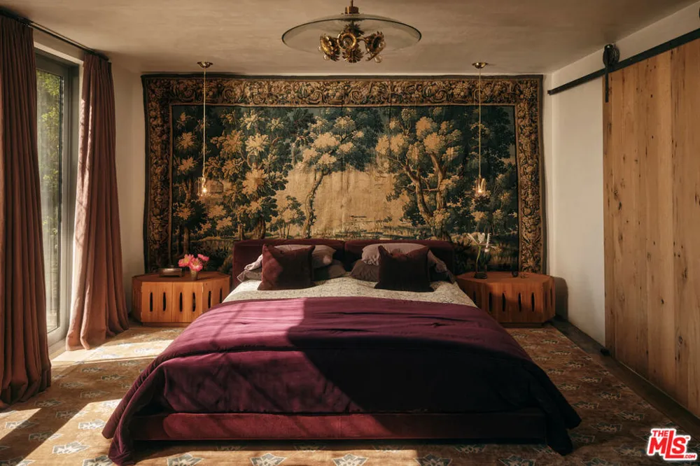 621 Bonhill Road Los Angeles, CA 90049