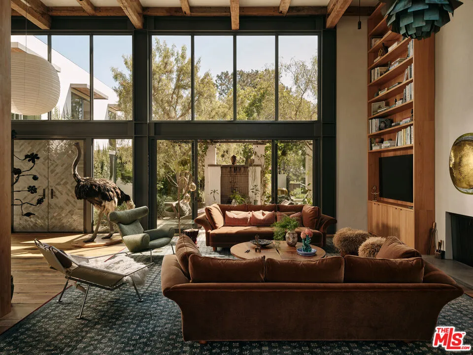 621 Bonhill Road Los Angeles, CA 90049
